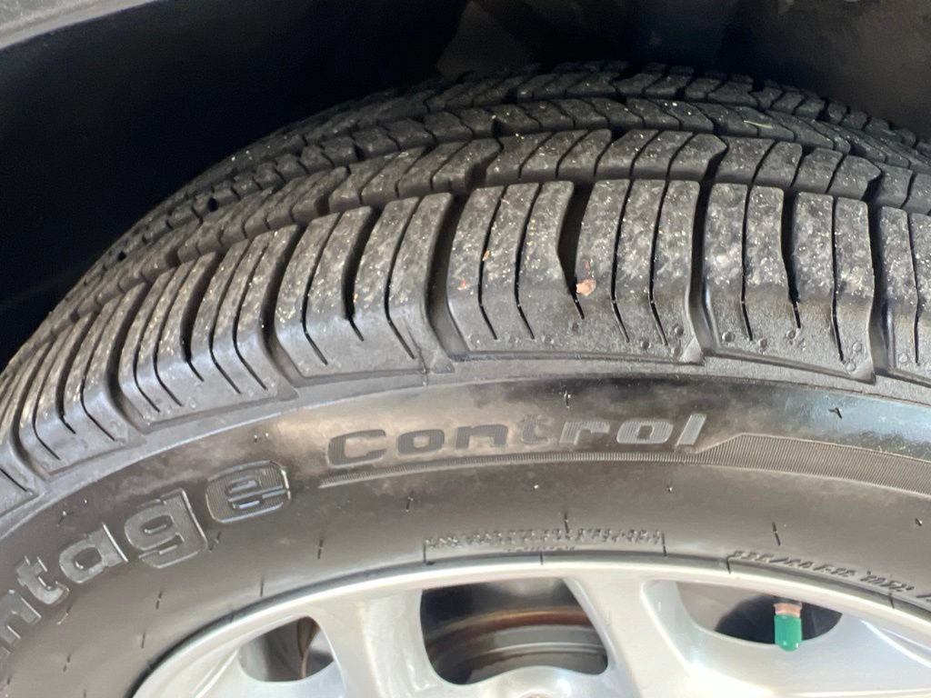 Used 2017 Chrysler Pacifica Touring-L Plus w/ Advanced Safetytec Group FWD image 37