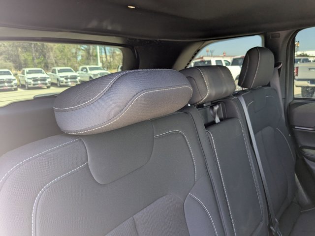 Used 2025 Jeep Grand Cherokee Laredo w/ MOPAR Finishing Package image 18