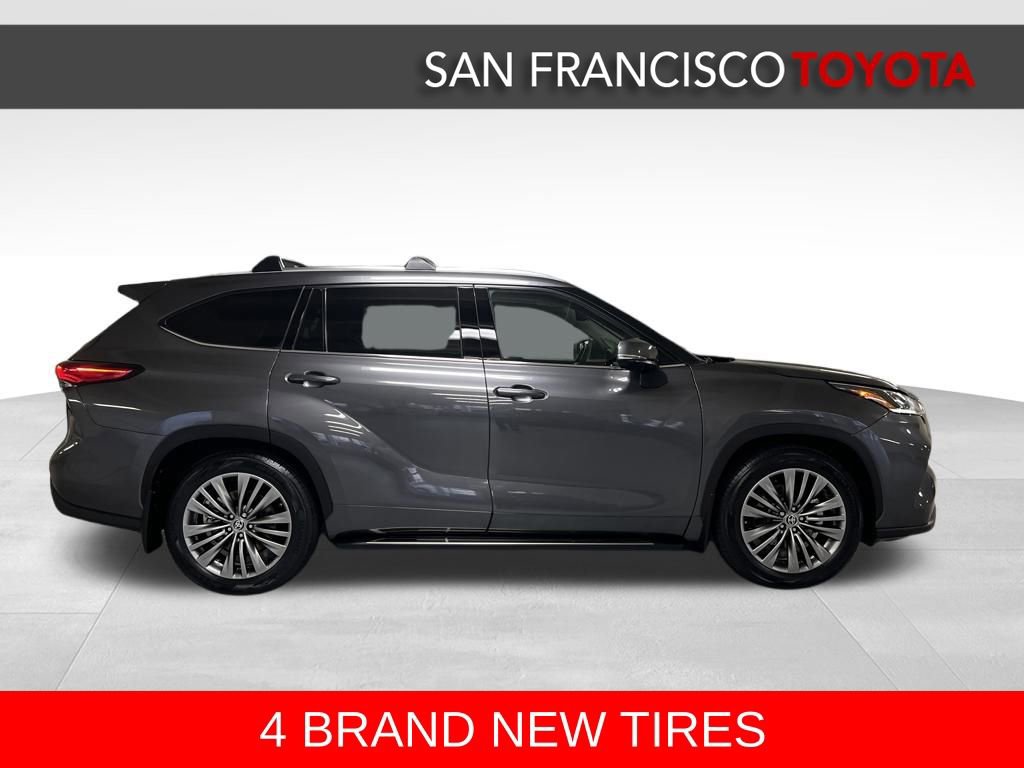 Used 2022 Toyota Highlander Platinum image 6