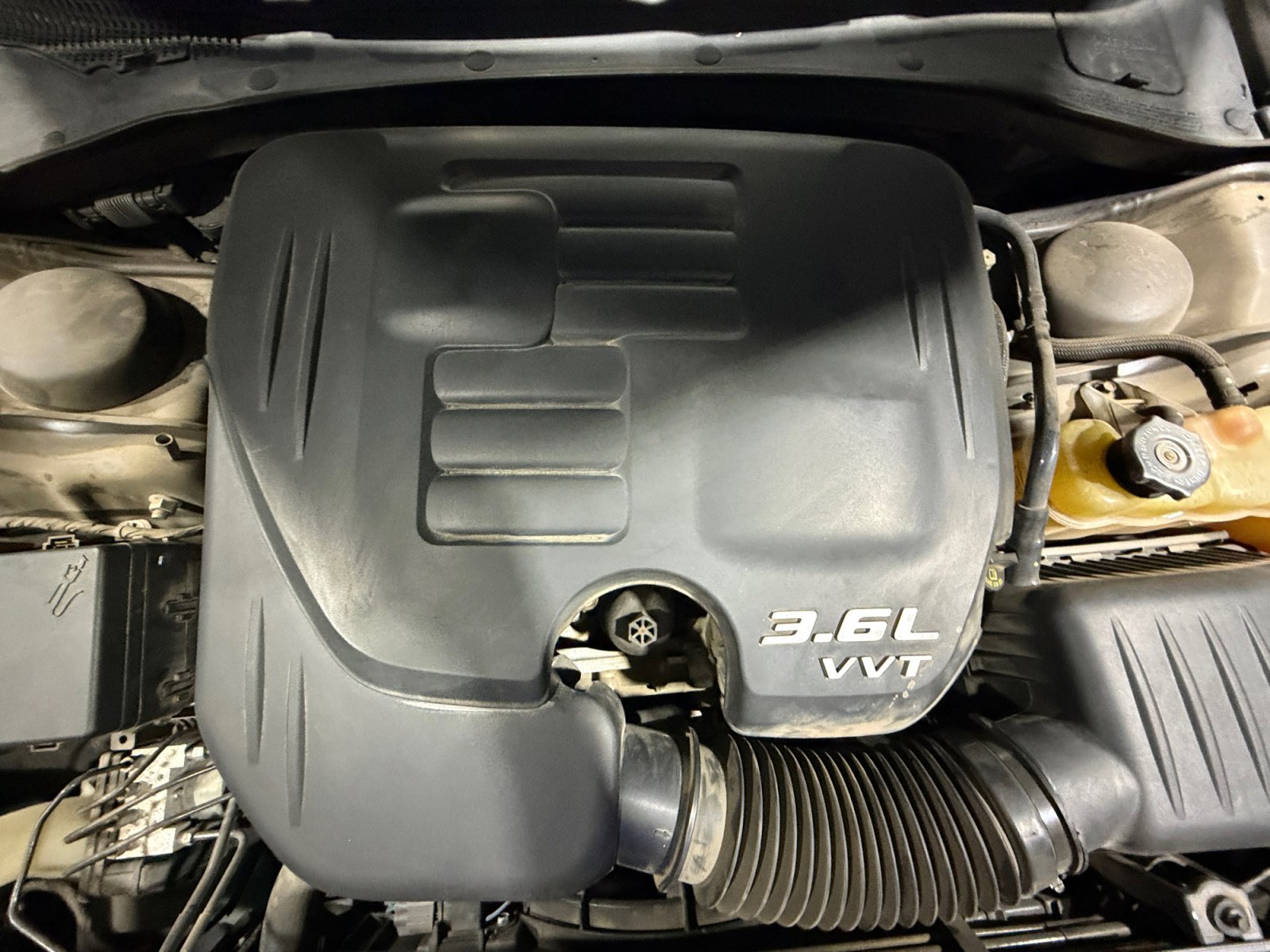 Used 2016 Dodge Charger SE image 22