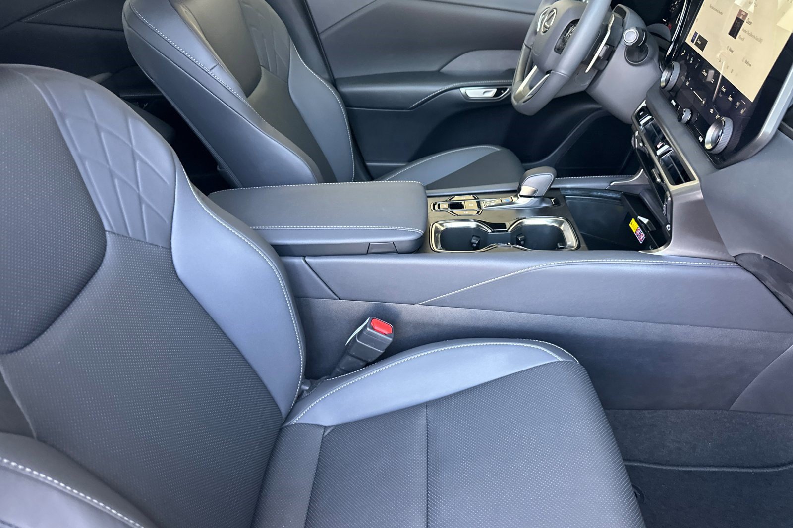 New 2026 Lexus RX 350 FWD image 25