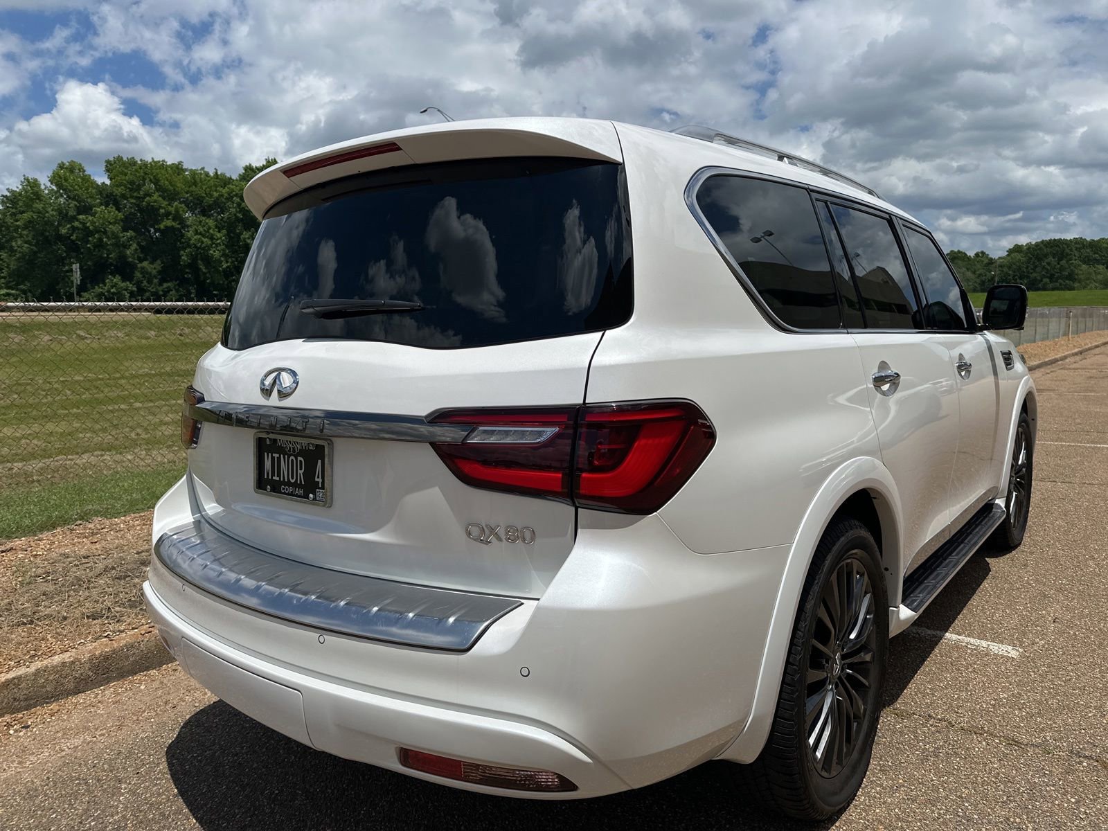 Used 2023 INFINITI QX80 Premium Select w/ Cargo Package RWD image 5