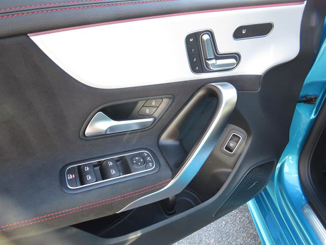 Used 2025 Mercedes-Benz CLA 250 4MATIC image 9