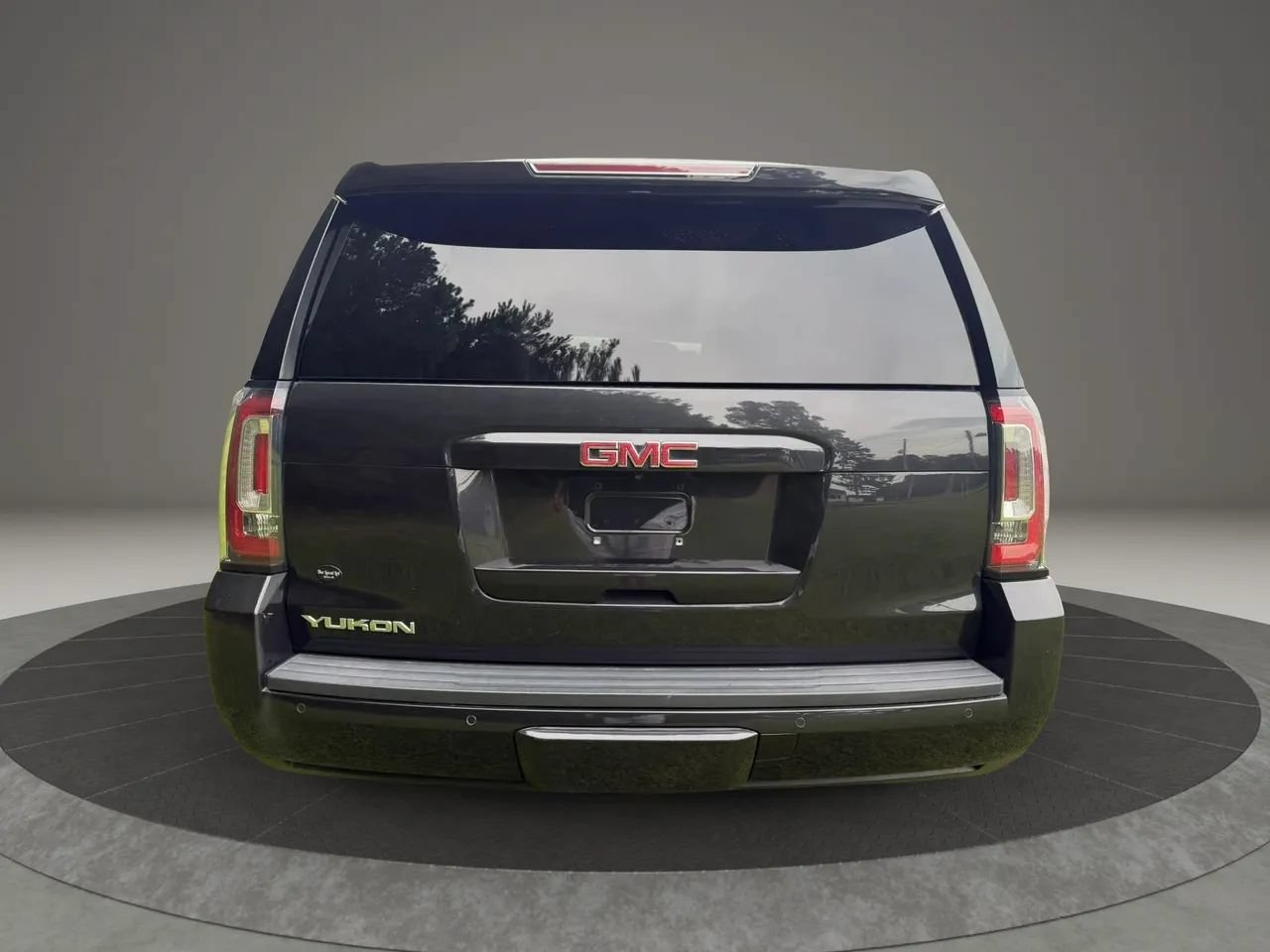 Used 2020 GMC Yukon SLT w/ Open Road Package AWD/4WD image 4