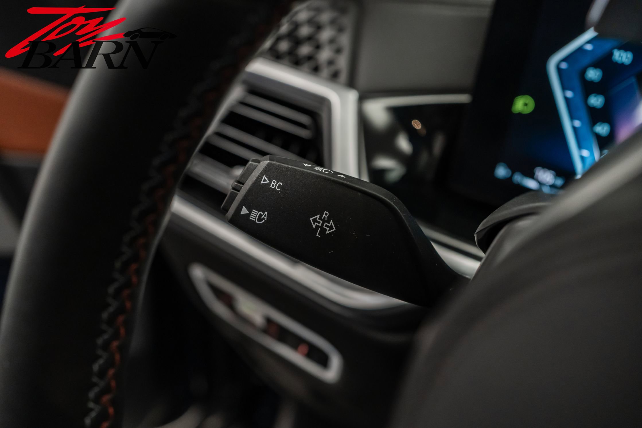 Used 2023 BMW X7 M60i w/ Executive Package image 34