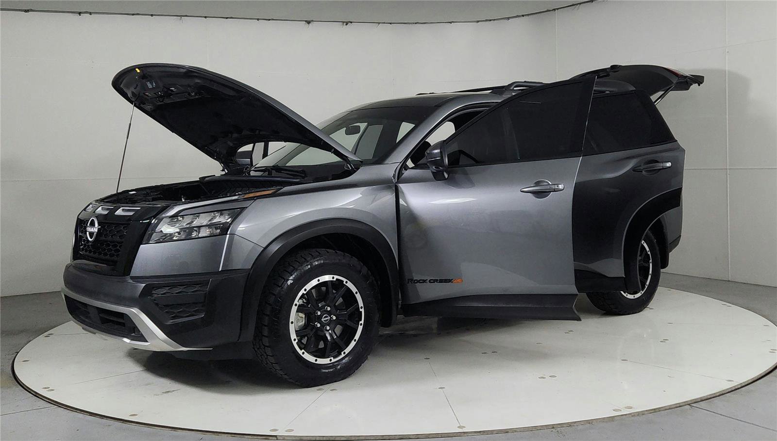 Used 2025 Nissan Pathfinder Rock Creek image 10