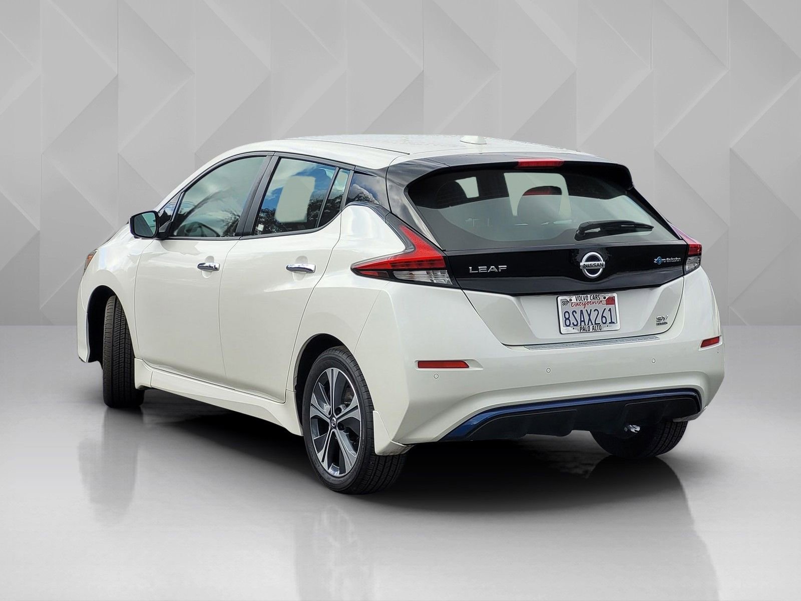 Used 2020 Nissan Leaf SV Plus w/ SV Plus Technology Package image 4