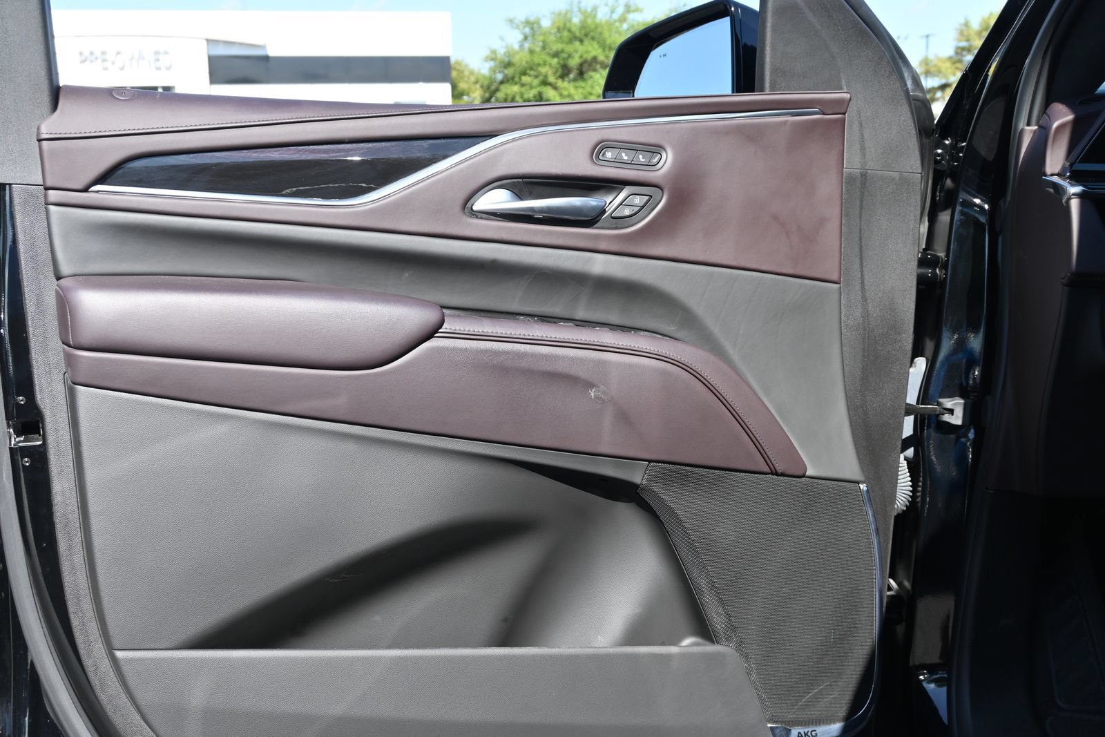 Certified 2023 Cadillac Escalade ESV Sport Platinum AWD/4WD image 19
