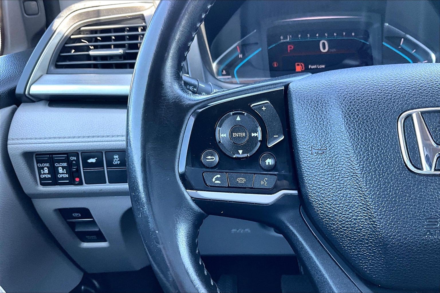Used 2018 Honda Odyssey EX-L image 19