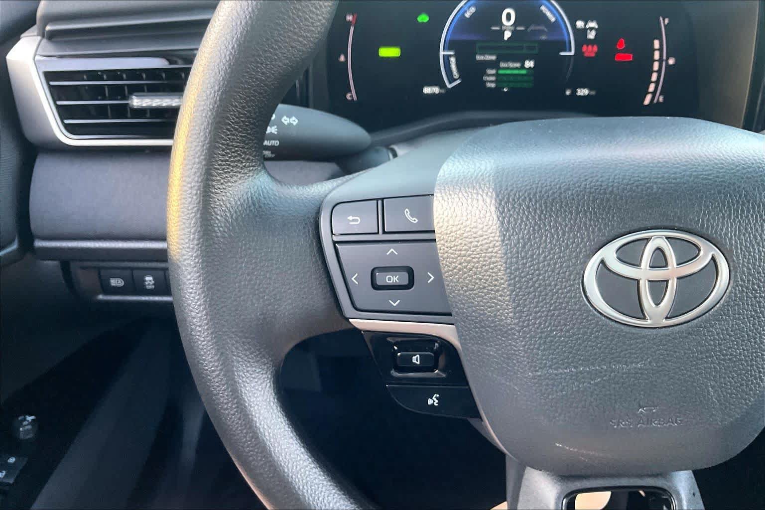 Used 2026 Toyota Camry LE w/ Convenience Package FWD image 23