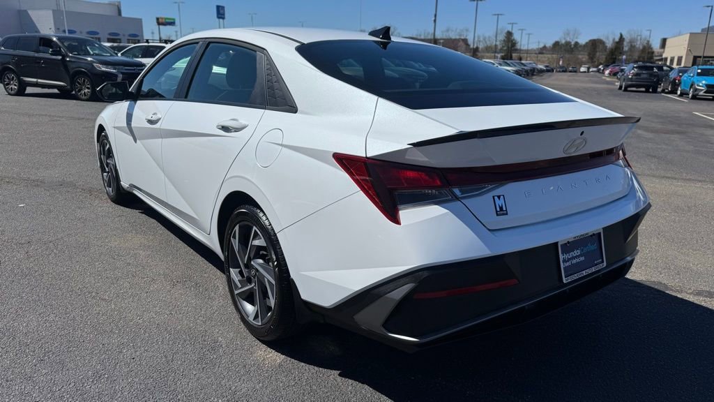 Used 2025 Hyundai Elantra Sport image 6