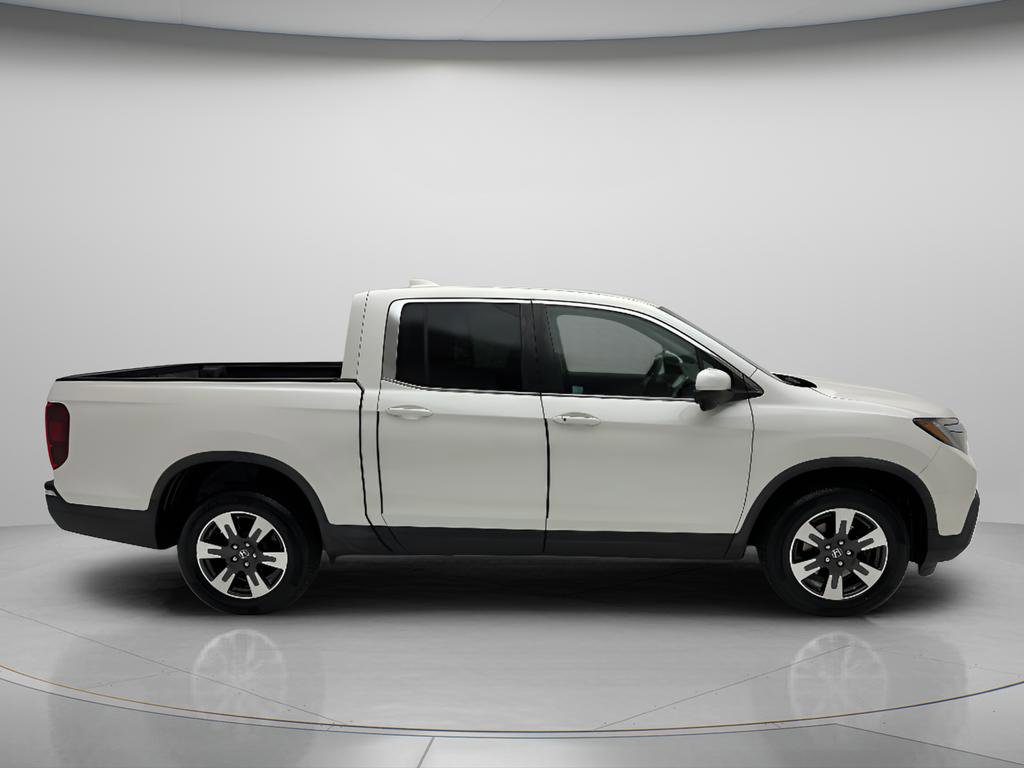 Used 2017 Honda Ridgeline RTL-T image 3