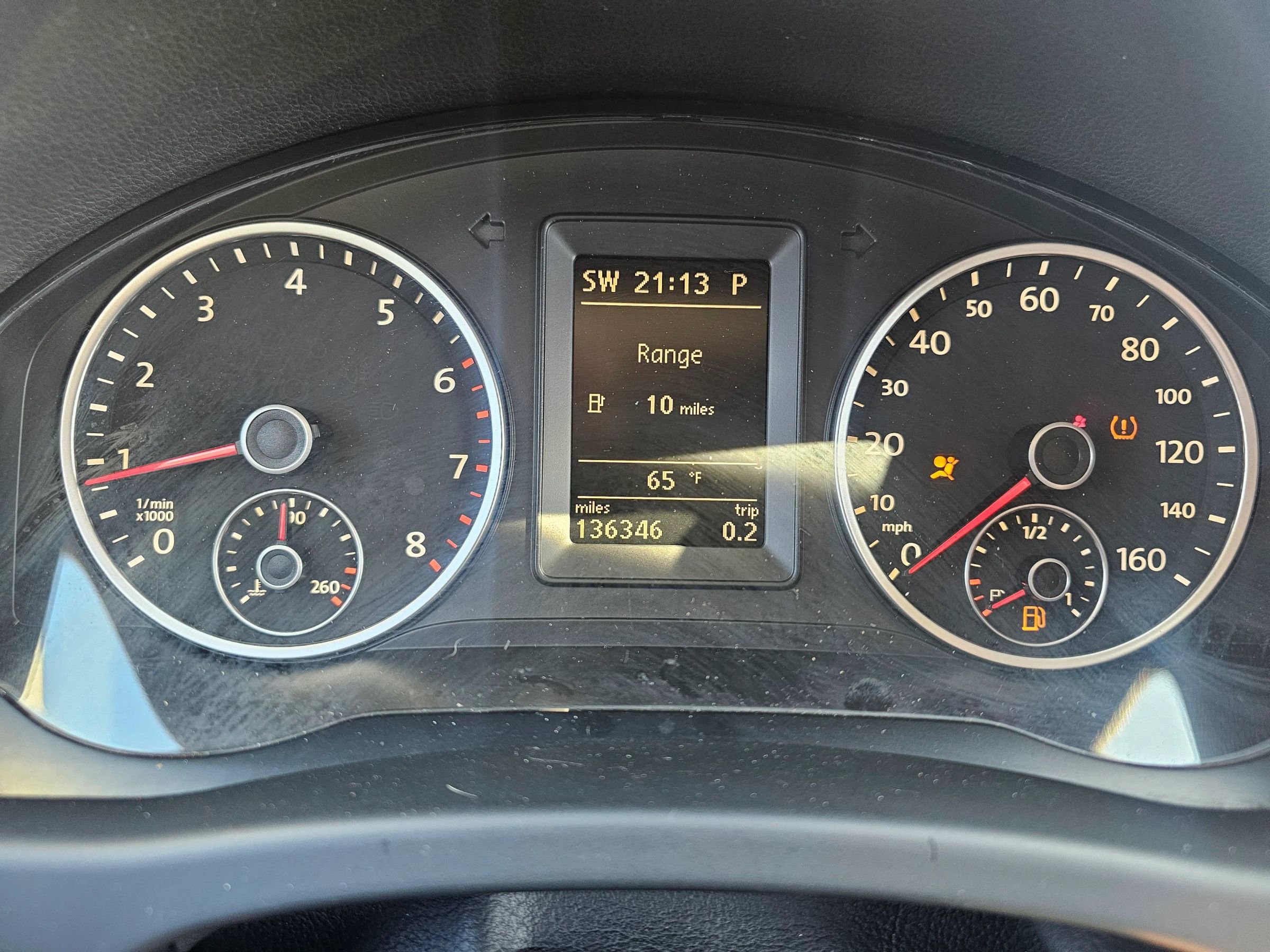 Used 2011 Volkswagen Tiguan SEL image 9