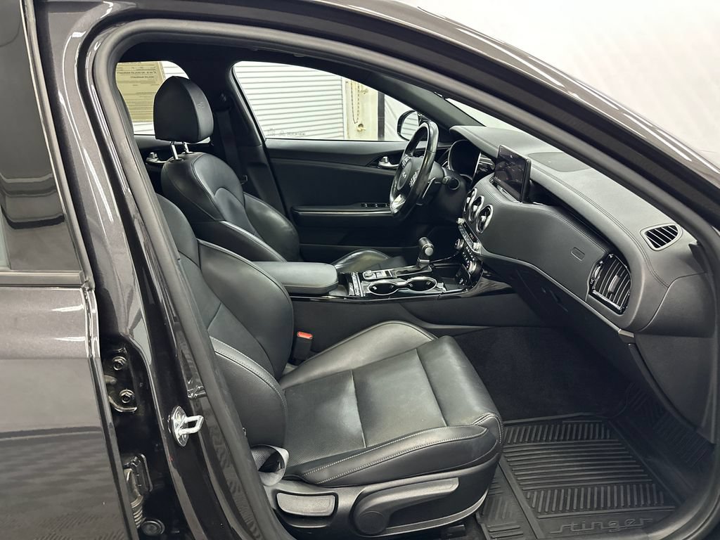 Used 2022 Kia Stinger GT-Line AWD/4WD image 14