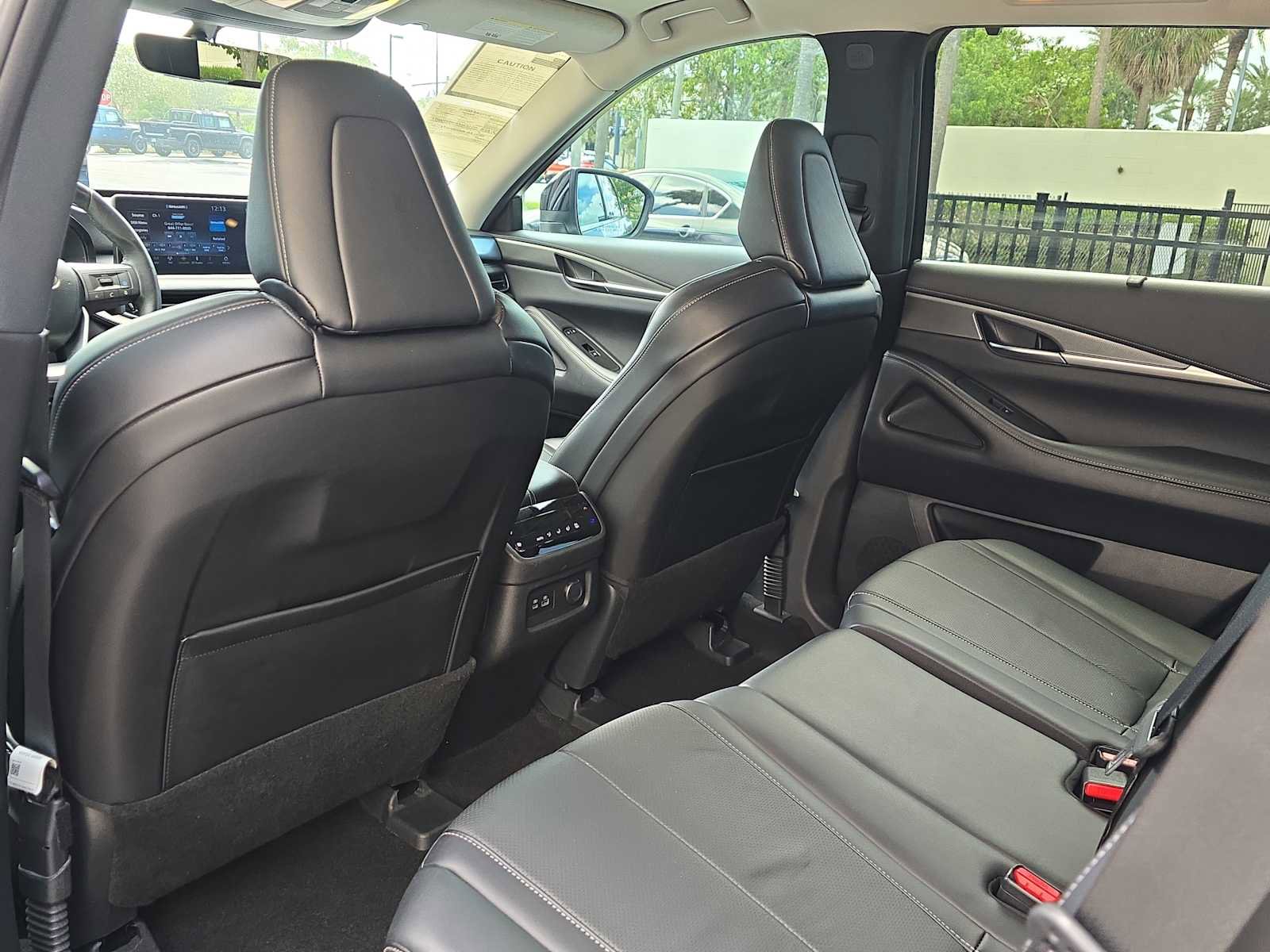 Certified 2023 INFINITI QX60 Luxe w/ Cargo Package FWD image 16