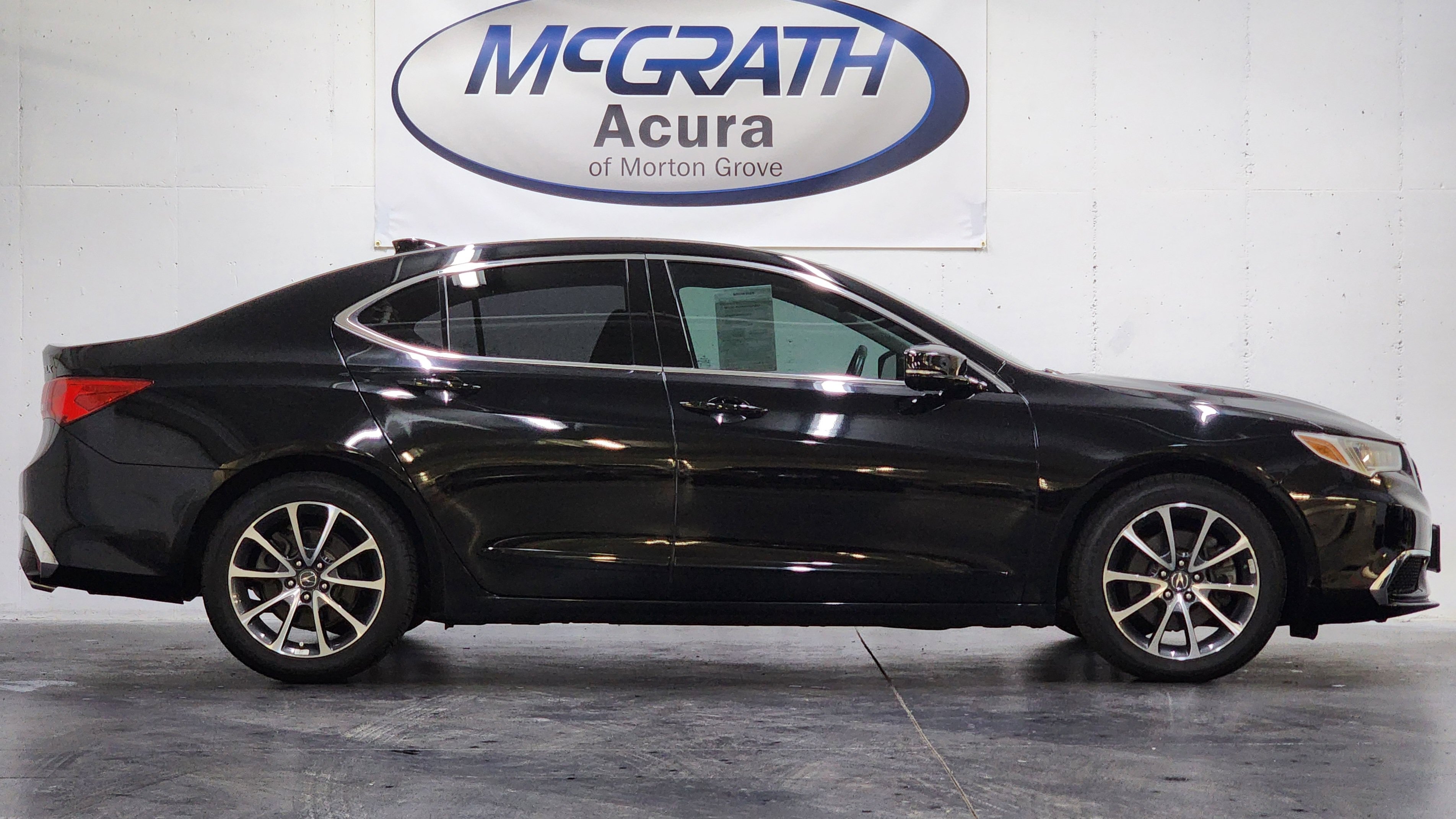 Used 2018 Acura TLX V6 SH-AWD image 3