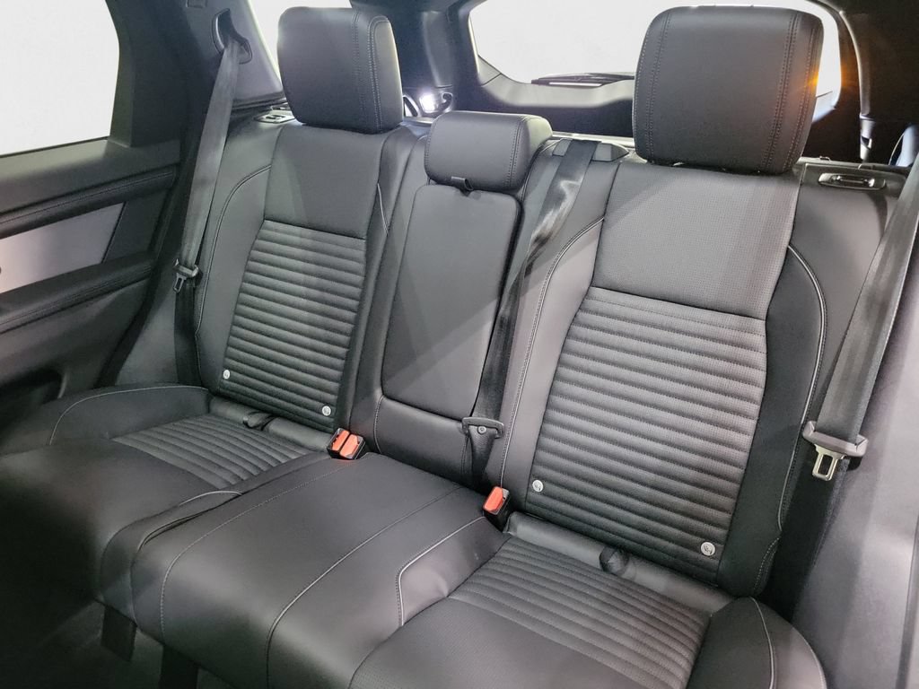 Used 2024 Land Rover Discovery Sport Dynamic SE AWD/4WD image 22