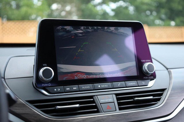 Certified 2025 Nissan Altima 2.5 SV FWD image 12