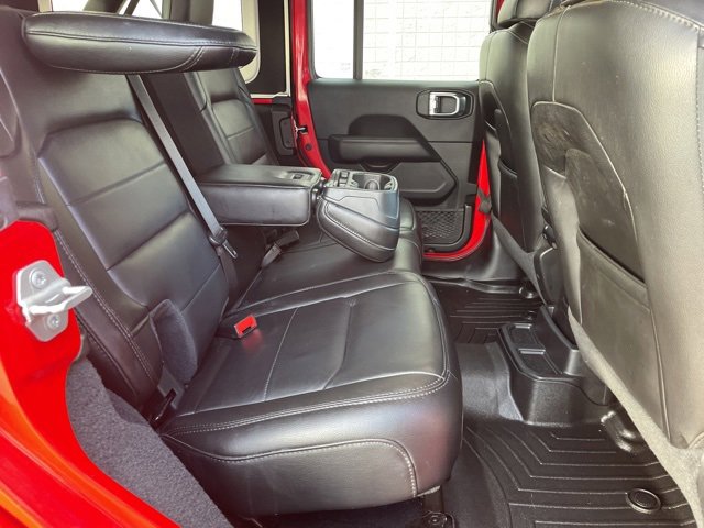 Used 2020 Jeep Wrangler Unlimited Sahara image 14