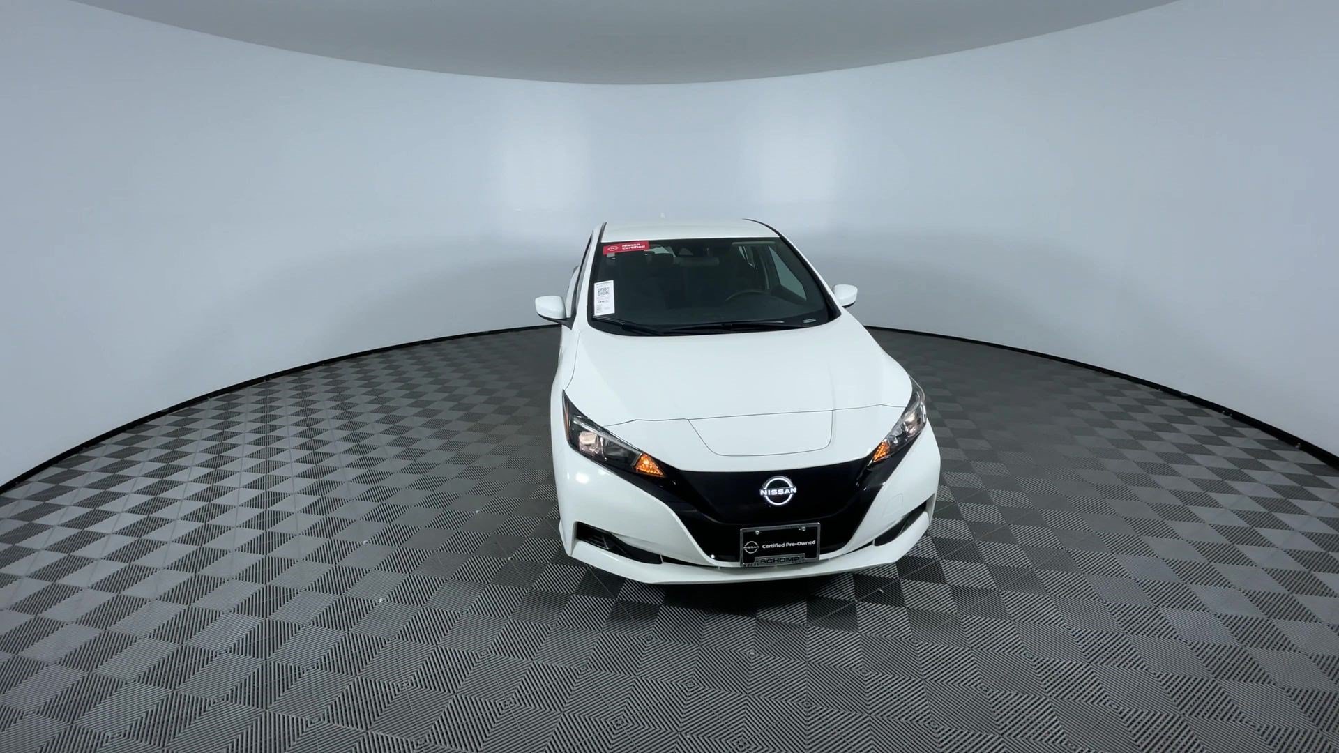 Certified 2025 Nissan Leaf S FWD image 3