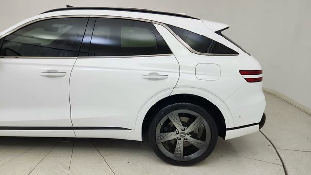 Used 2023 Genesis GV70 3.5T Sport w/ Sport Prestige Package AWD/4WD image 10