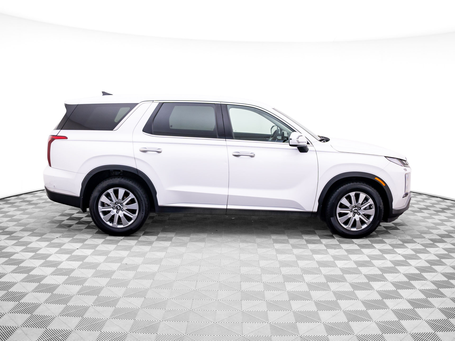 Used 2023 Hyundai Palisade SE w/ Cargo Package AWD/4WD image 6