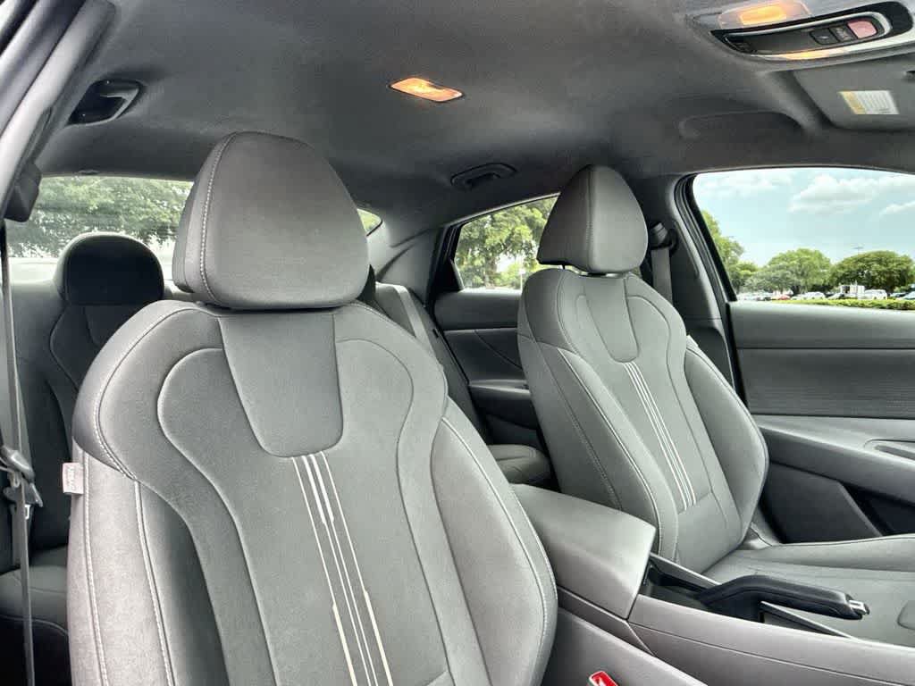 Used 2024 Hyundai Elantra SEL FWD image 27