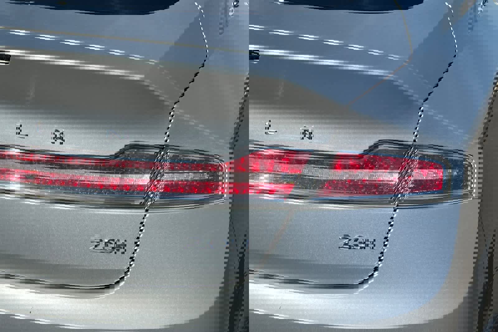 Used 2018 Lincoln MKZ Reserve image 17