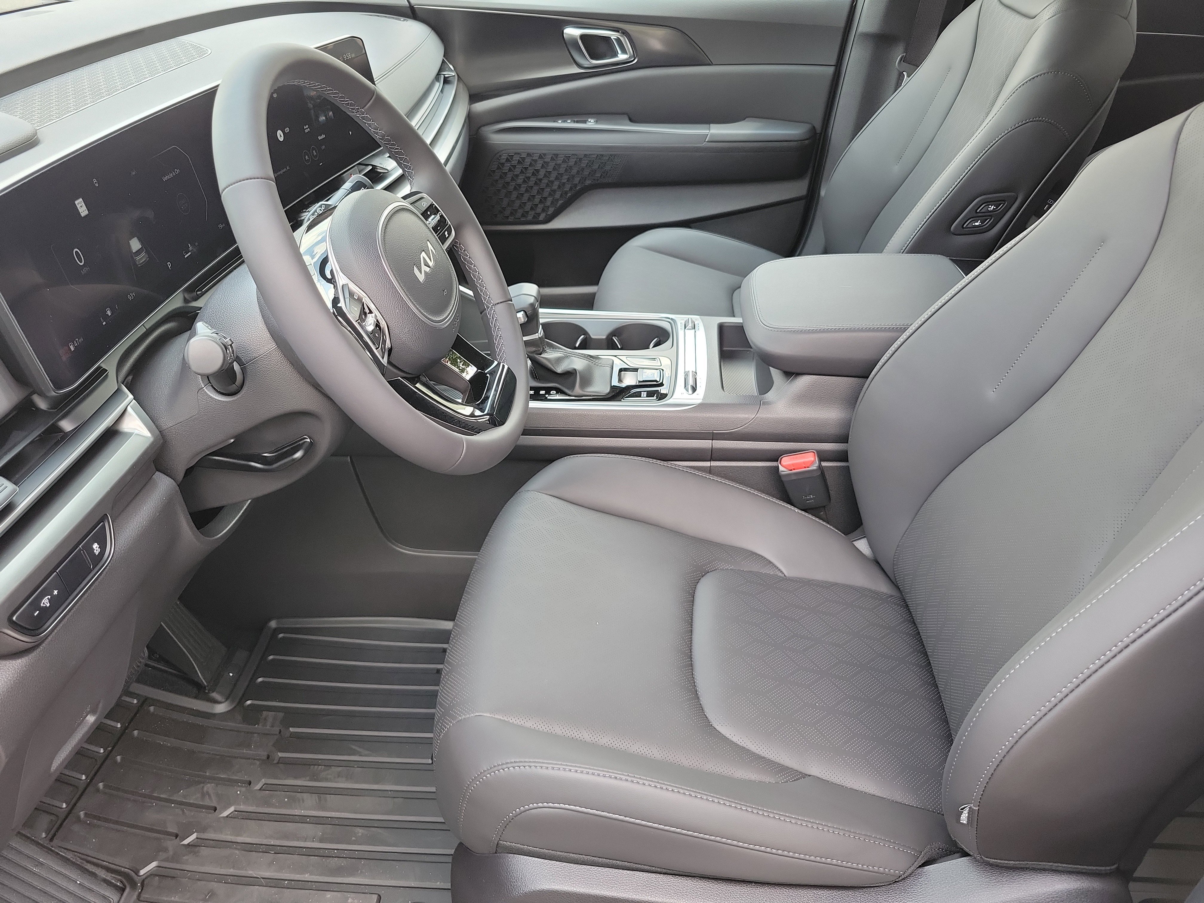 New 2026 Kia Carnival SX image 3