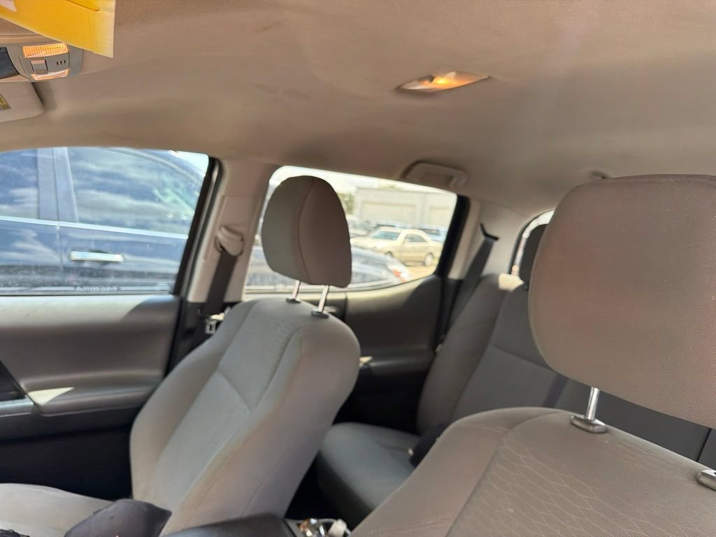 Used 2017 Toyota Tacoma SR5 w/ Tow Package RWD image 2