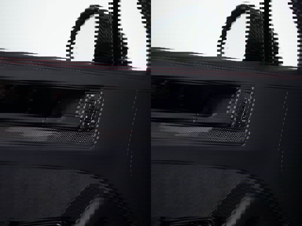 New 2026 Porsche Cayenne GTS image 13