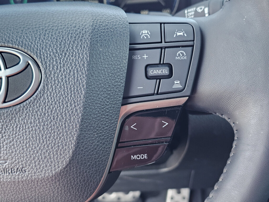 Used 2025 Toyota Camry XSE FWD image 22