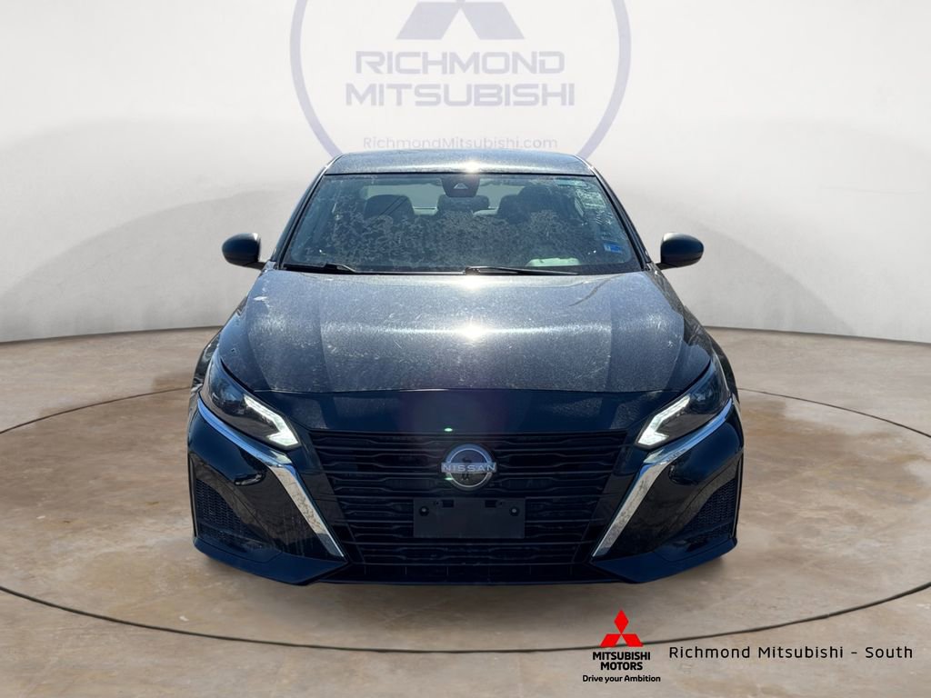 Used 2024 Nissan Altima 2.5 SV image 8