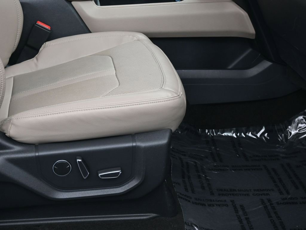 Used 2022 Ford Expedition Max Limited image 7