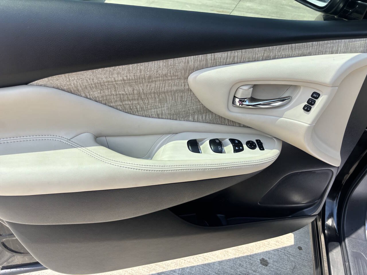 Used 2024 Nissan Murano SL FWD image 18