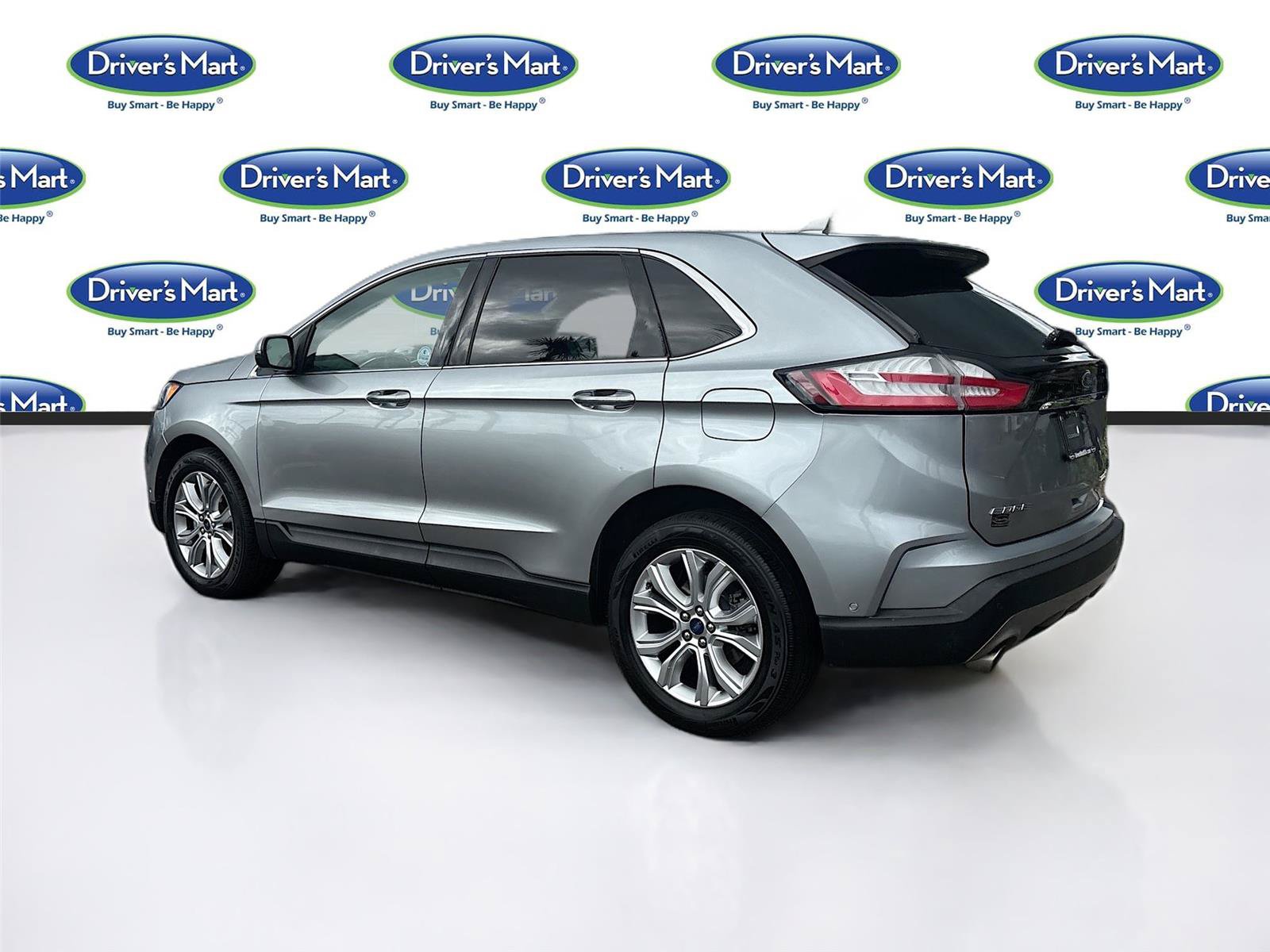 Used 2020 Ford Edge Titanium w/ Equipment Group 301A FWD image 5