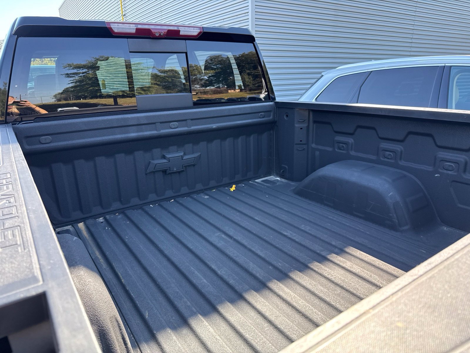 Used 2025 Chevrolet Silverado 1500 LTZ w/ LTZ Premium Package AWD/4WD image 41