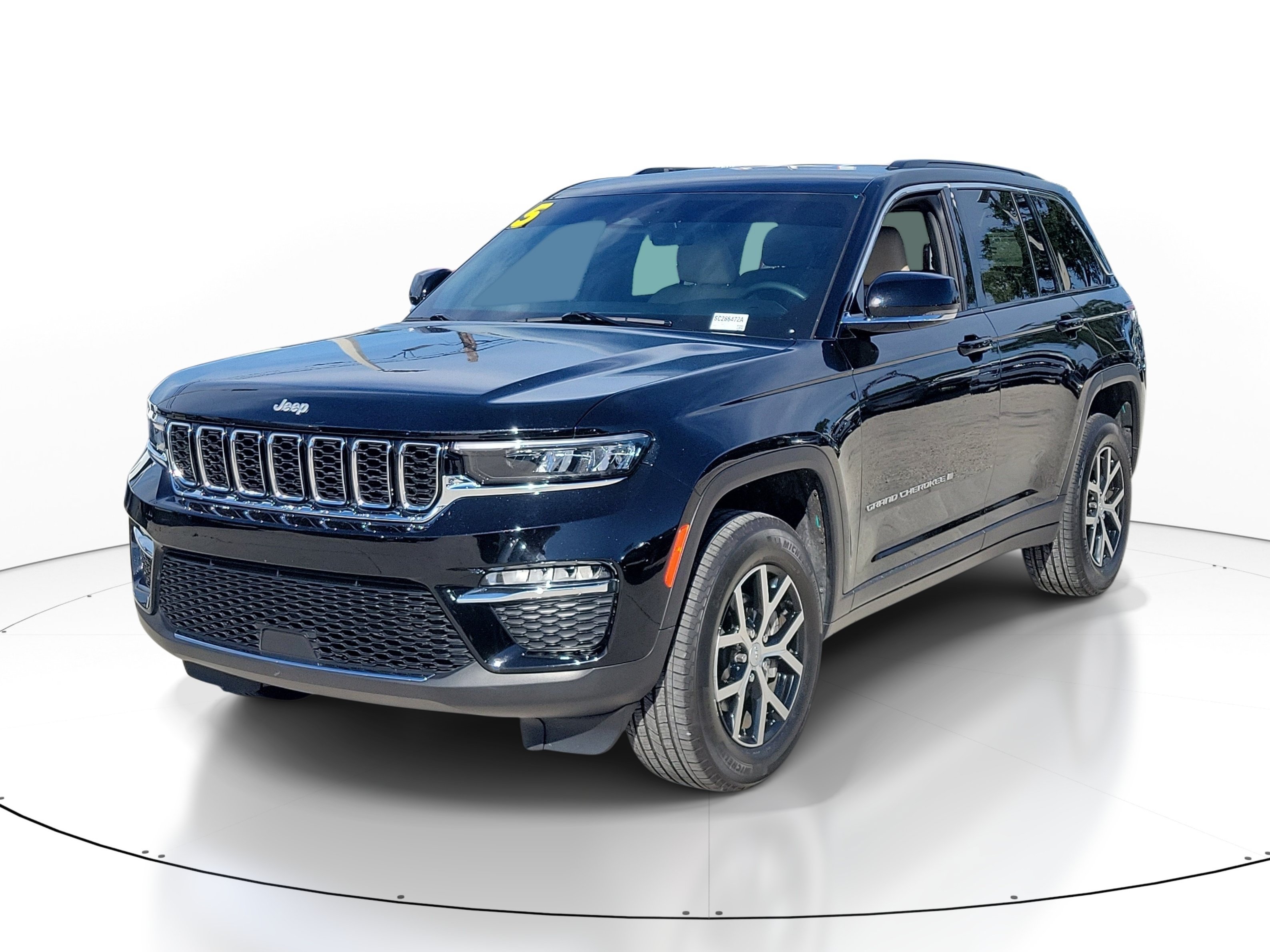 Used 2025 Jeep Grand Cherokee Limited w/ Trailer Tow Package AWD/4WD image 3