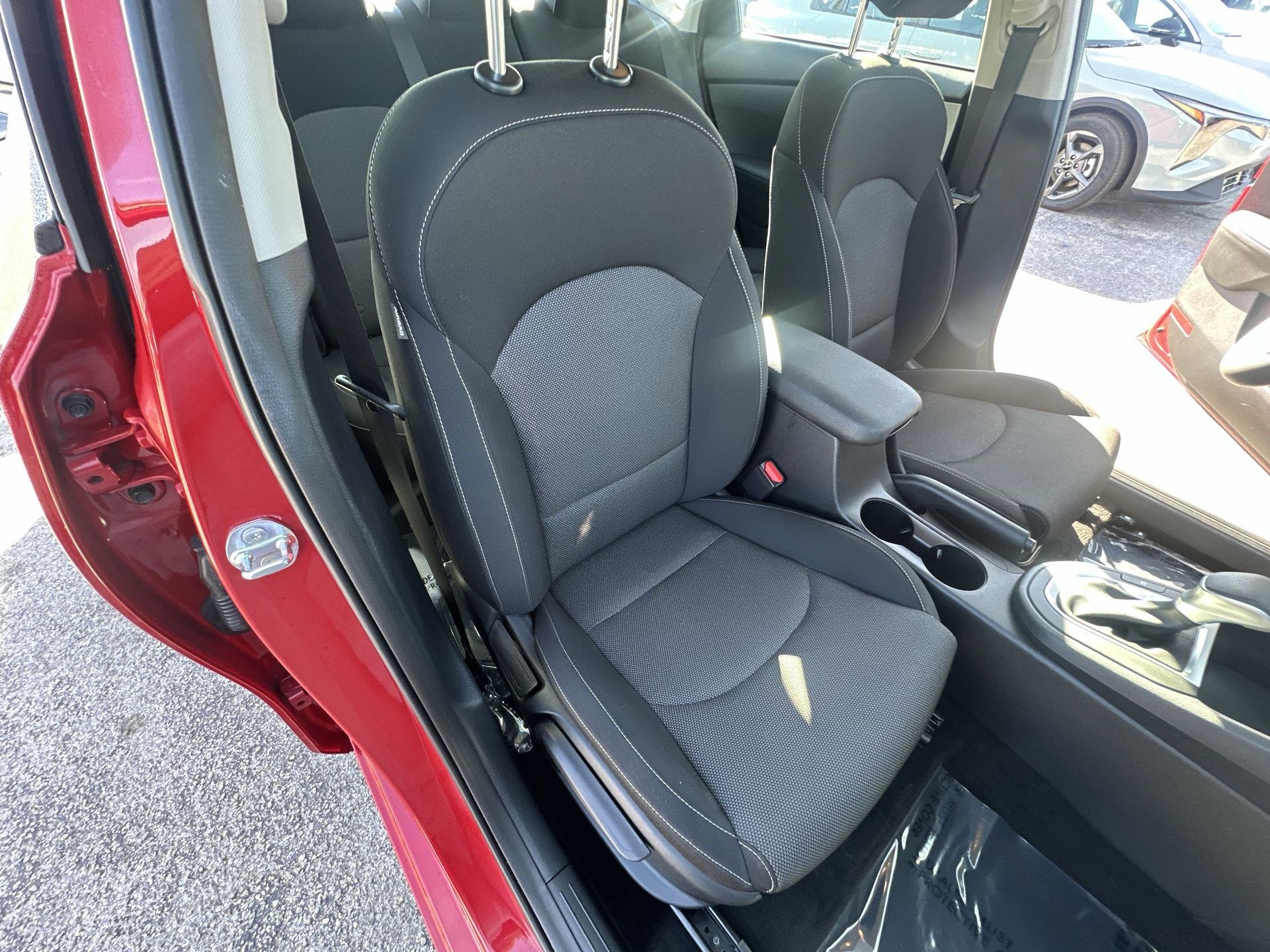 Certified 2024 Kia Forte LXS w/ LXS Technology Package image 28