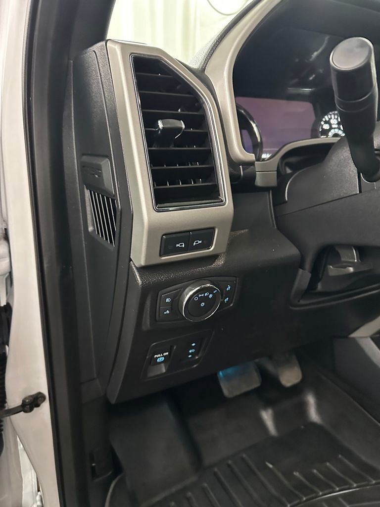 Used 2018 Ford F150 Lariat image 14