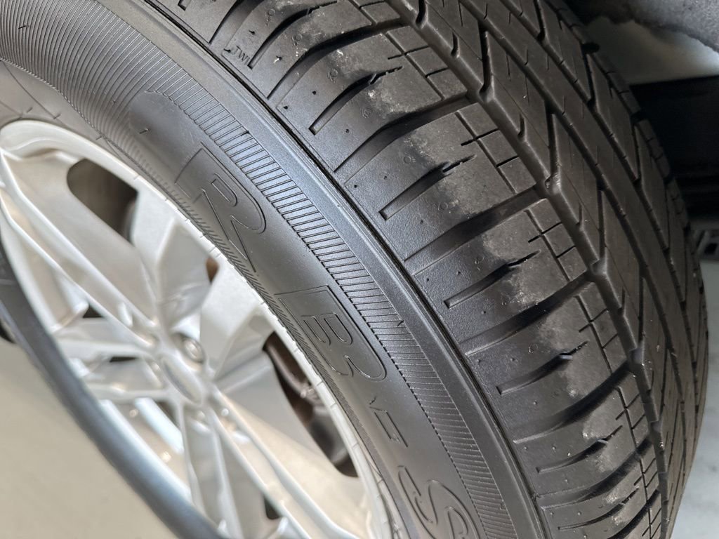 Used 2020 Ford Explorer XLT w/ Comfort Package image 4