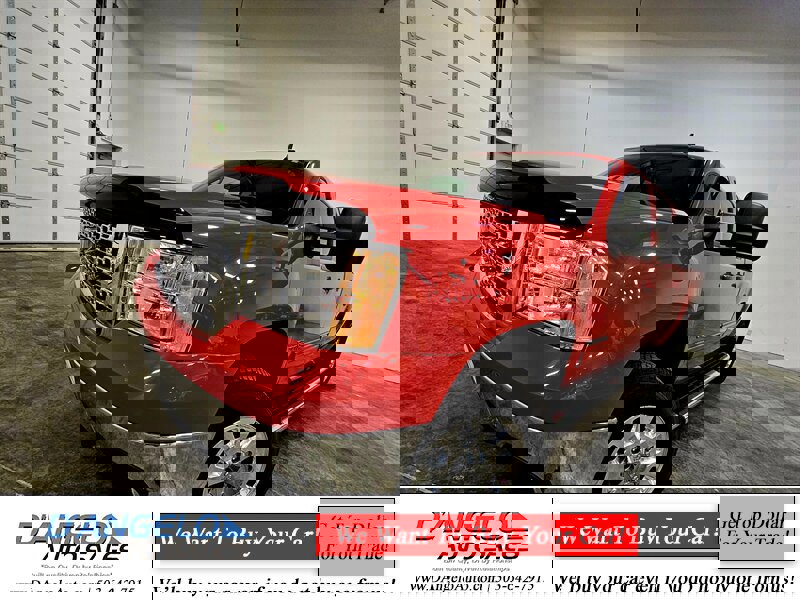 Used 2013 GMC Sierra 2500 SLT w/ Suspension Package, Off-Road image 24