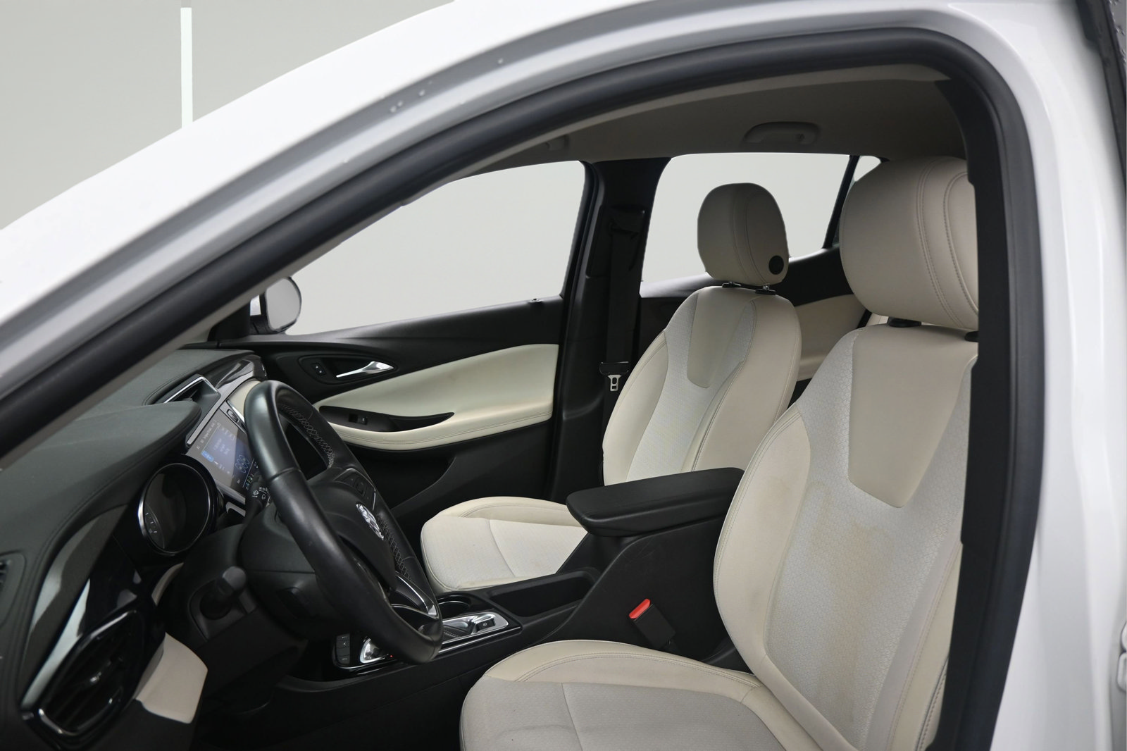 Used 2023 Buick Encore GX Select FWD image 9