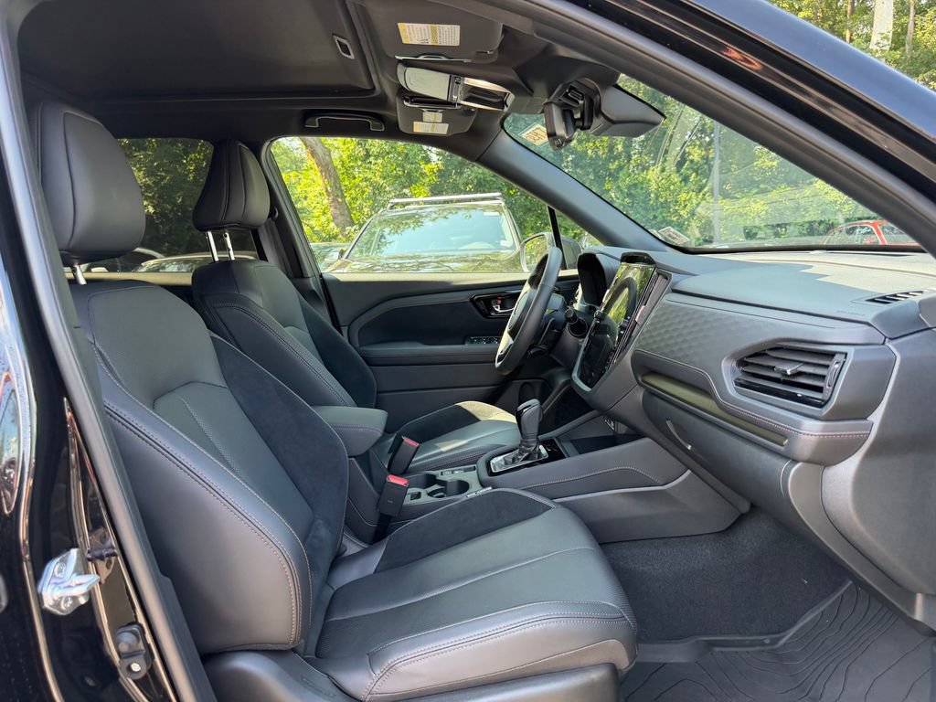 Used 2025 Subaru Forester Touring AWD/4WD image 17