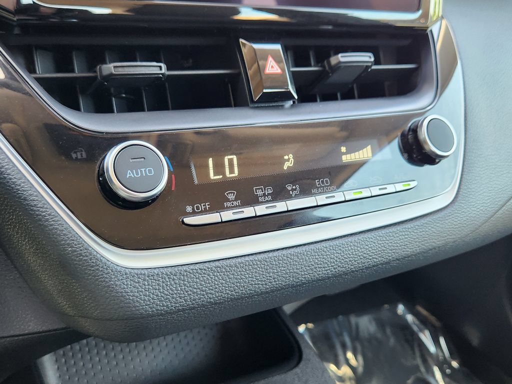 Used 2026 Toyota Corolla LE FWD image 10