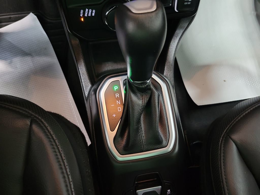 Used 2023 Jeep Renegade Limited image 50