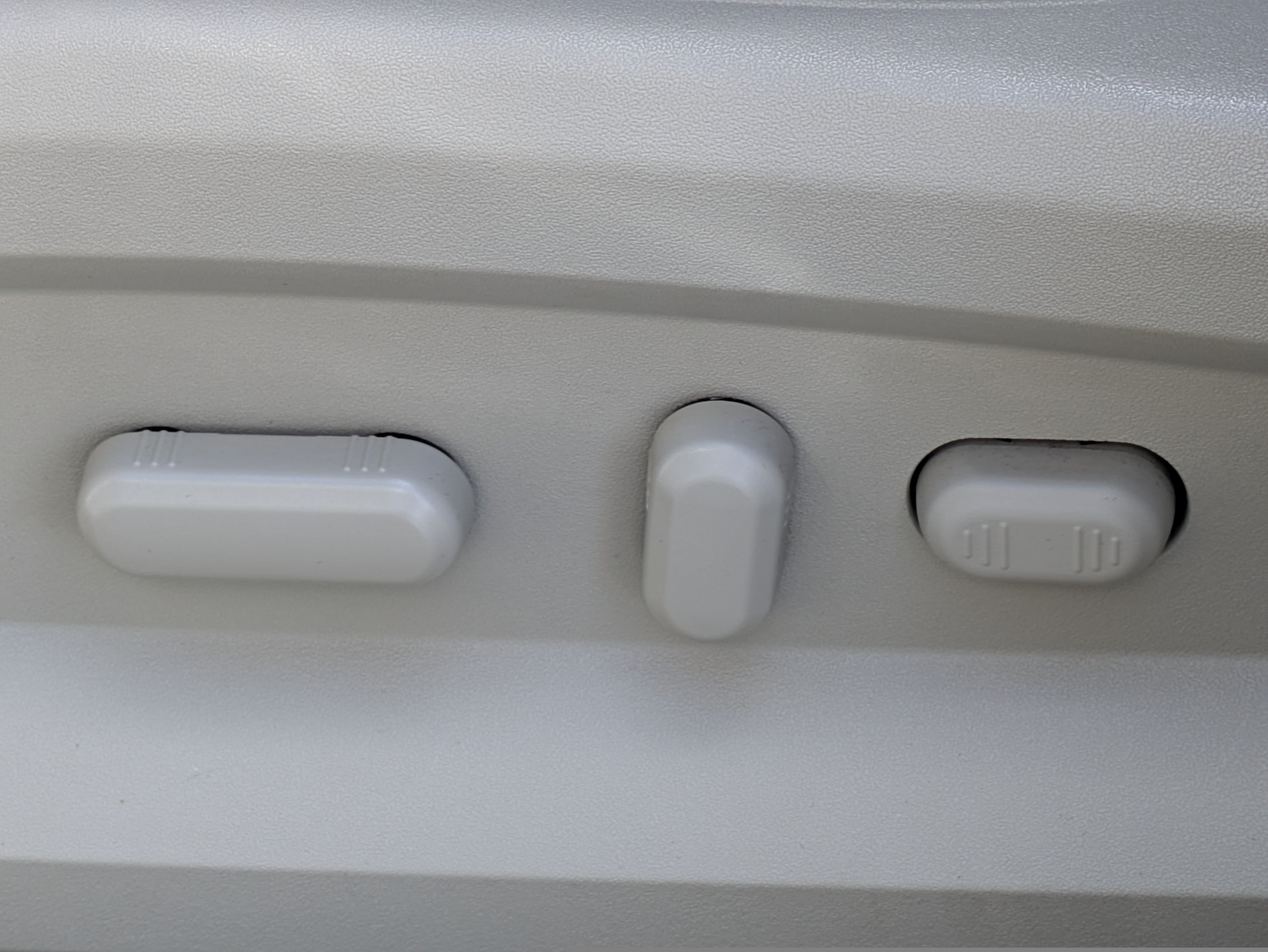Used 2014 Lincoln MKX AWD w/ Equipment Group 102A image 18