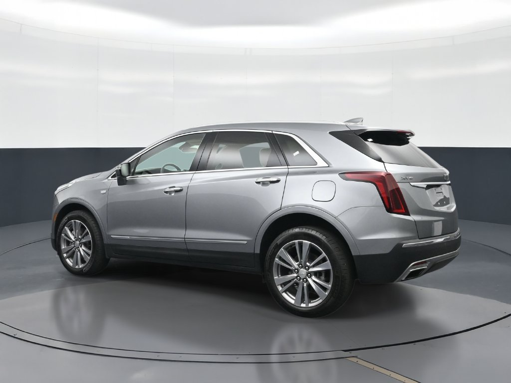 Certified 2024 Cadillac XT5 Premium Luxury FWD image 3