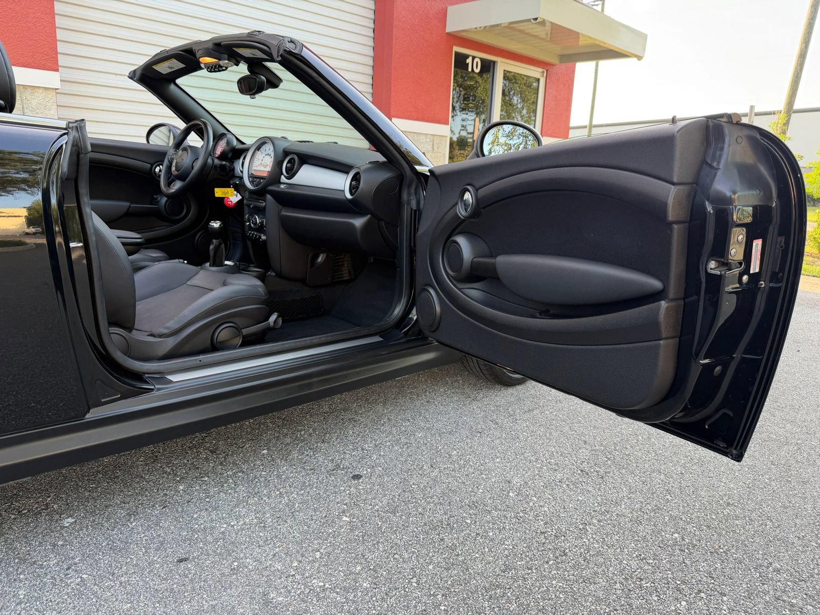 Used 2013 MINI Cooper Roadster FWD image 67