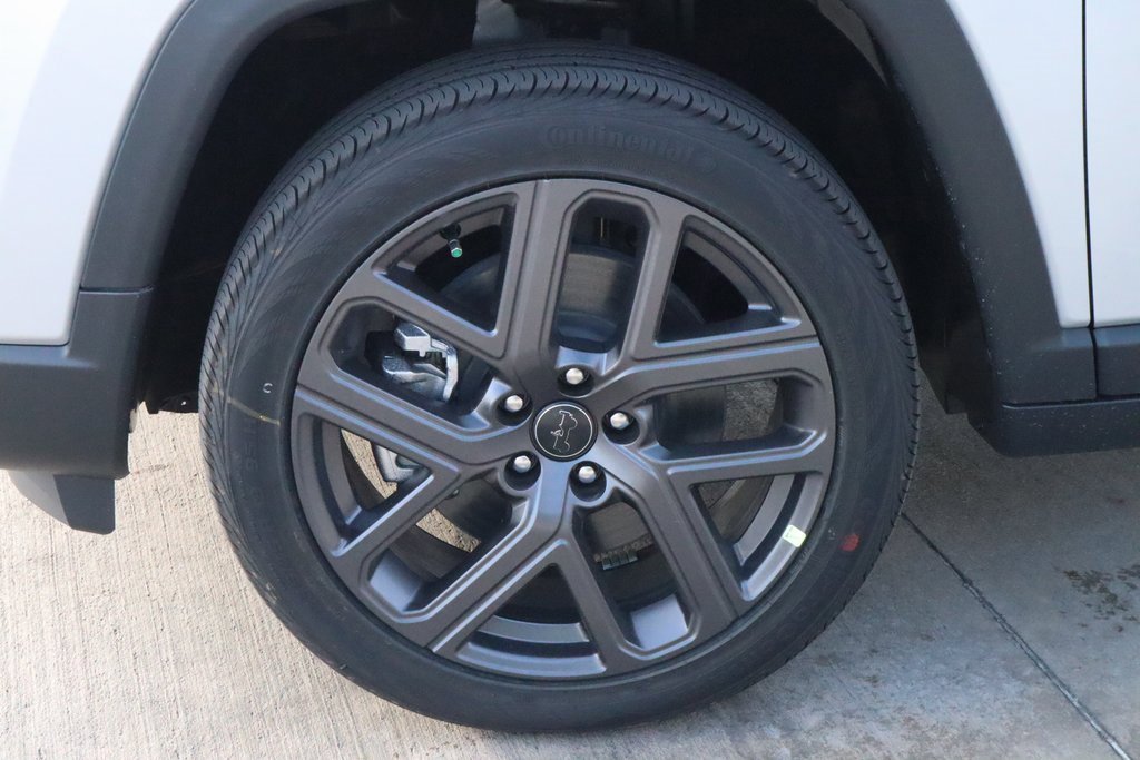 New 2026 Jeep Compass Latitude image 17